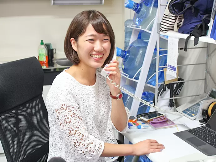 PCの操作や電話の対応の基本までしっかり教育するので安心して下さい！