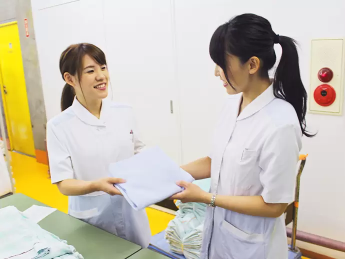 ひとつひとつの仕事を丁寧にこなすことで、医療現場の一員として認められるようになります。