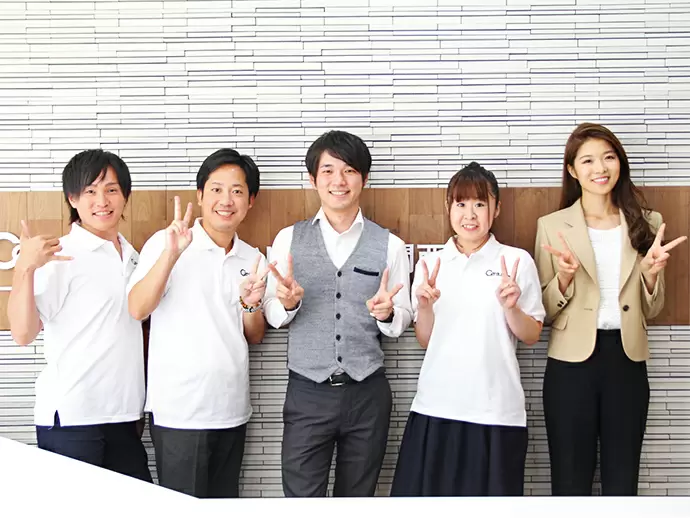 若手が中心となって活躍しているチームワーク抜群の会社です！ぜひ一度足を運んでくださいね♪