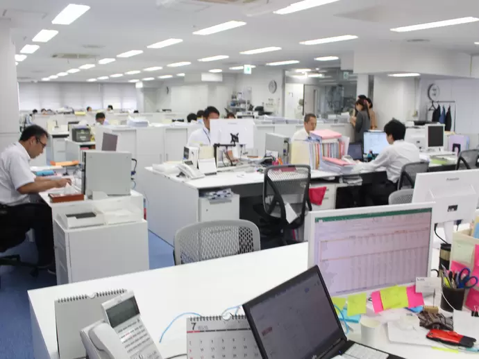 まだまだ成長段階の当社。業務効率化を進め、生産性を高めています。