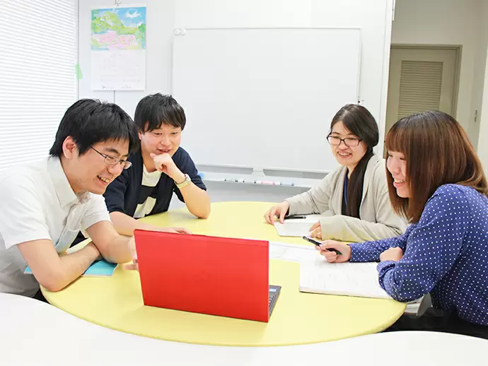 経験がなくても安心◎疑問があったらすぐ解決！アナタが成長出来るように周りの人が優しく教えてくれます☆