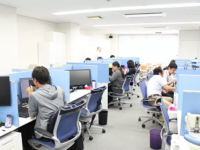 少人数だからこそ一人一人に目が届く！社員同士の風通しも良く、アットホームな雰囲気です♪