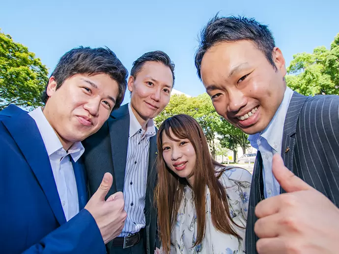 20代～30代のメンバーが多く、みんなで協力しているので、チームワークもバッチリです★