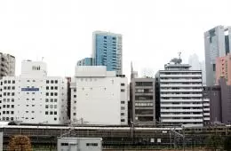代々木駅、新宿駅を窓から見下ろせる好立地なオフィスです★