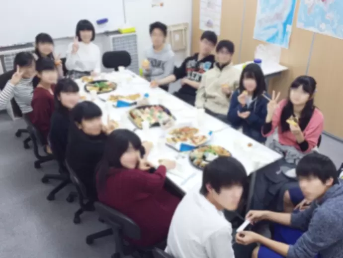 70～80％が中学生！受験対策ではなく、勉強する楽しさを教えています。