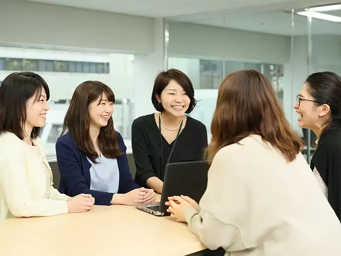 メンバー同士協力しながら、「チームワーク」「共有」等を大切にする環境です！