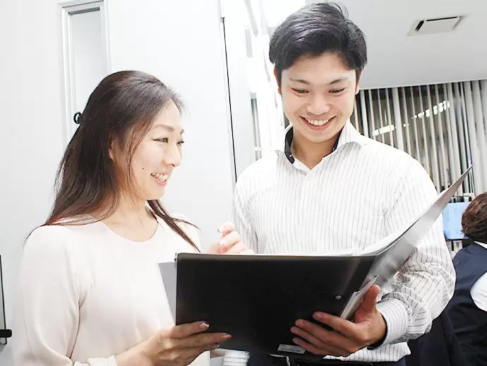 社内でコミュニケーションが取りやすいので、住宅売買の知識なども教えてもらえたりします！