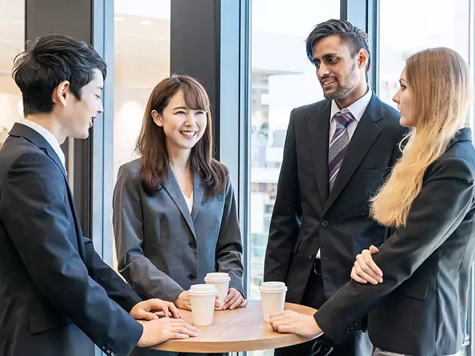 大手企業・外資系企業での勤務など、働ける環境のバリエーションは多彩です。