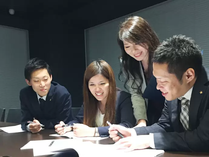 社内での雰囲気！風通しも良く働きやすい環境です♪