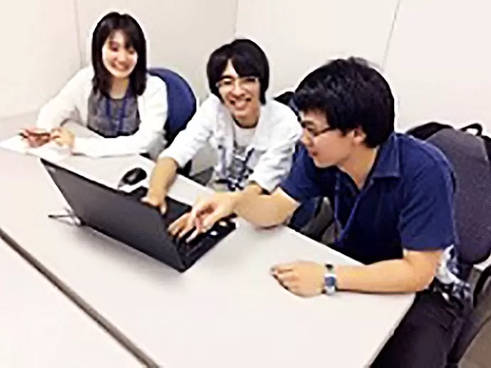 「賞与年2回」「産育休取得実績あり」「残業ほぼなし」など、待遇や働きやすさも抜群です☆