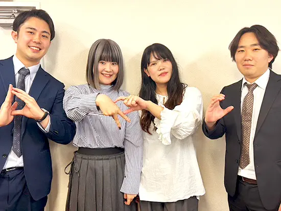 和気あいあいとしたオフィス◎ネイルや服装も自由で肩ひじ張らずに働けます。