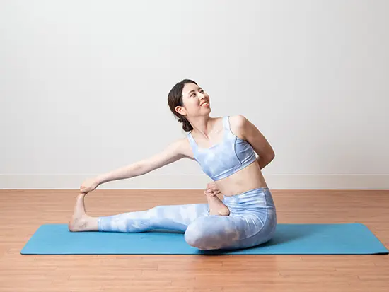 ヨガやレッスンについてはイチからしっかりお教えします！体が硬い方も、少しずつ変わっていきますよ♪