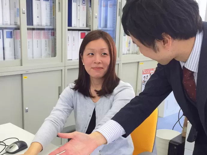 先輩スタッフが丁寧にサポートします。分からないことは何でも聞いてください。