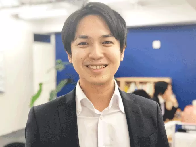 代表取締役社長の土屋は、社員のどんなに些細な話でも耳を傾け、解決まで一緒に考えてくれます。
