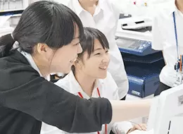 未経験でのスタートだからこそ、お互いに助け合いながら成長していけます。