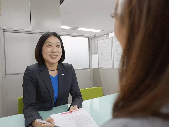 プライベートな話も含めて、お客様の人生にどうやって保険を活かしていくかを考えていきます。