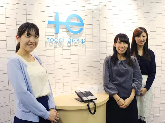 元々接客業などをしていた社員が活躍中！若さと活気のある会社です！