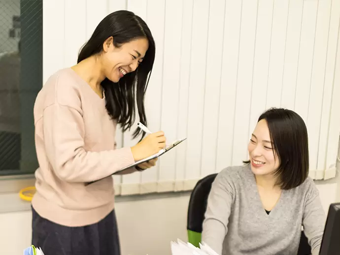 入社後は先輩のアシスタント業務からスタート！動画に関する専門知識は自然と身についてきます。