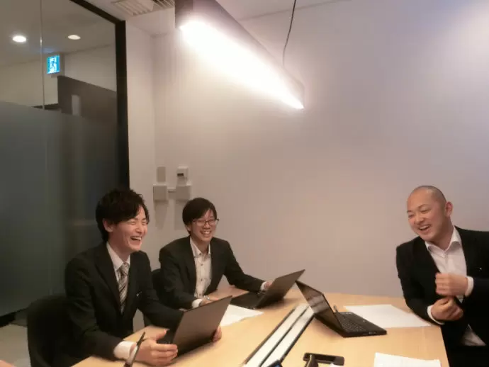 明るく風通しの良い社内です。