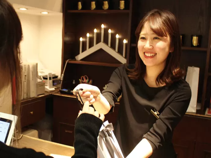 自分へのご褒美など色んな目的でお客さまはご来店されます。1人ひとりに寄り添った接客ができます。