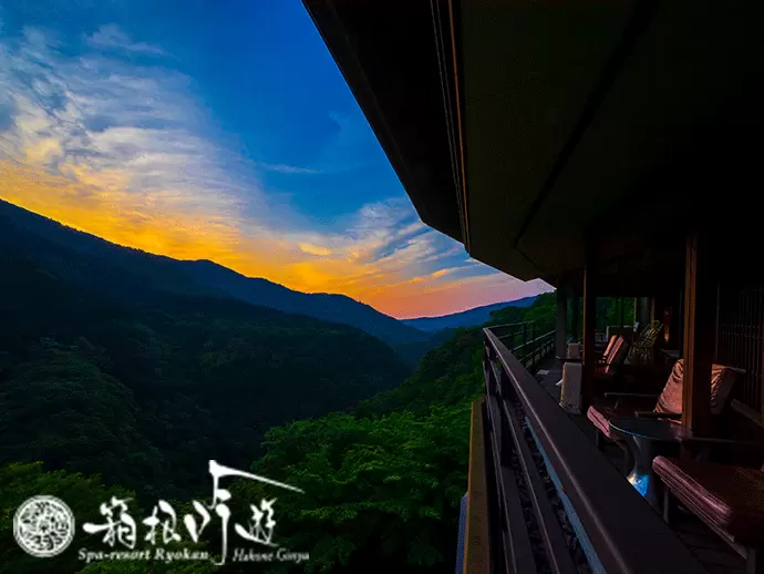 私たちが運営する『箱根吟遊』はリピート率が高く「日本で最も予約が取れない宿」と評されています。