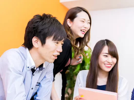 20代を中心に、年齢の近い仲間たちが活躍中です！