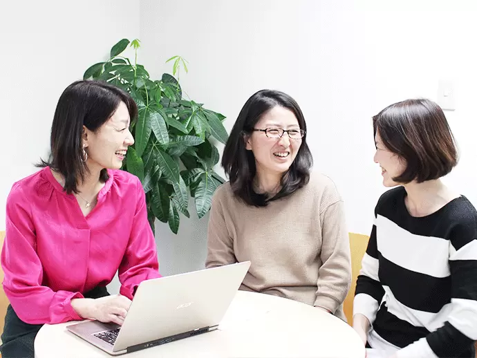 社員の仲がよく、コミュニケーションを取り合うことも多いです。相談もしやすい環境です♪