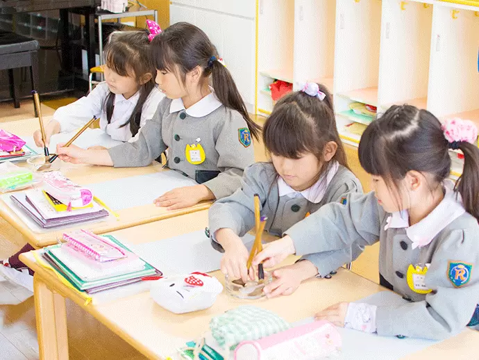 「エンピツらんど」の授業は“情動レッスン”。子どもの豊かな情動を育成し、感情豊かに育ちます。