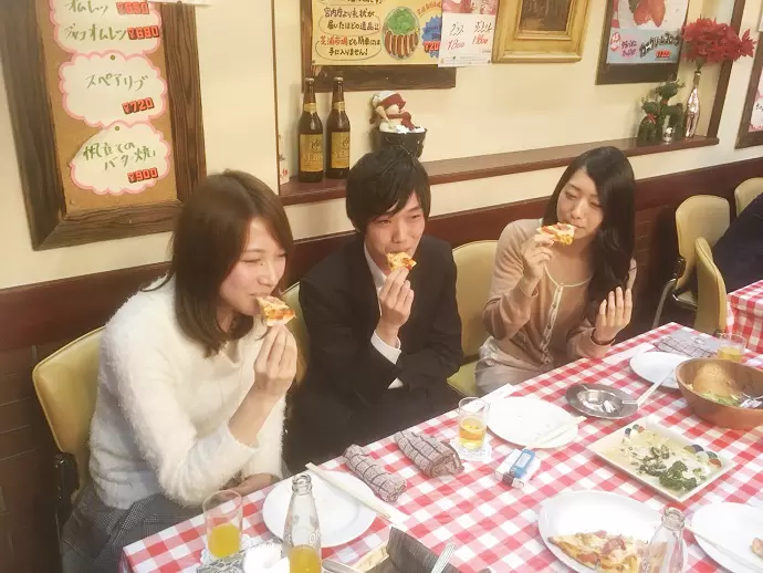 月1回の食事会は全額会社負担！社員同士の交流の場となっています