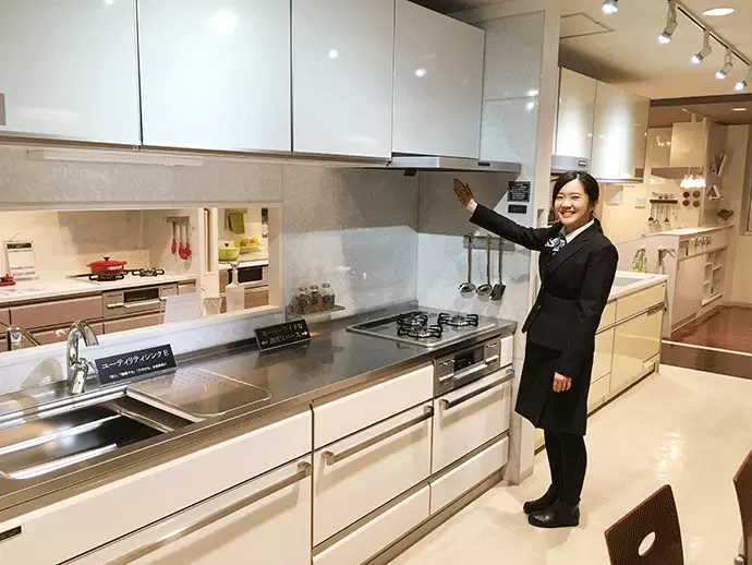 お客様へのオススメ商品のご紹介などは、自分の目や手で確認し、自分の言葉で製品の良さを伝えられます。