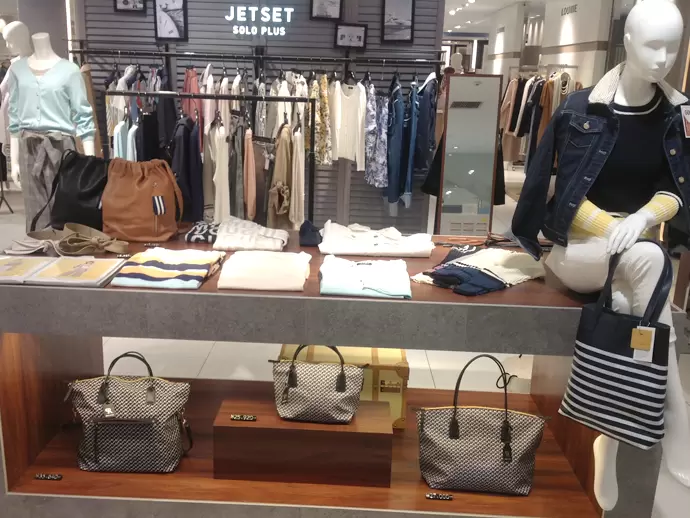 様々なテイストを取り入れています。商品を社割で購入することも可能です。