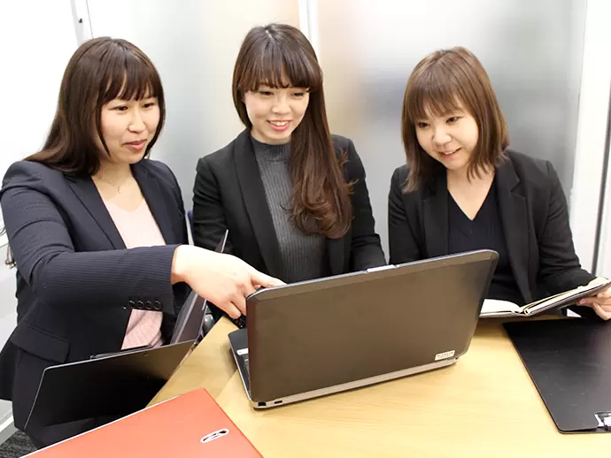 20～30代が活躍！風通しが良くフラットな雰囲気の中、楽しんで働けます。