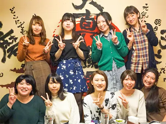 社内イベント②　定期的な飲み会の様子！平均年齢29歳と若手社員活躍中★