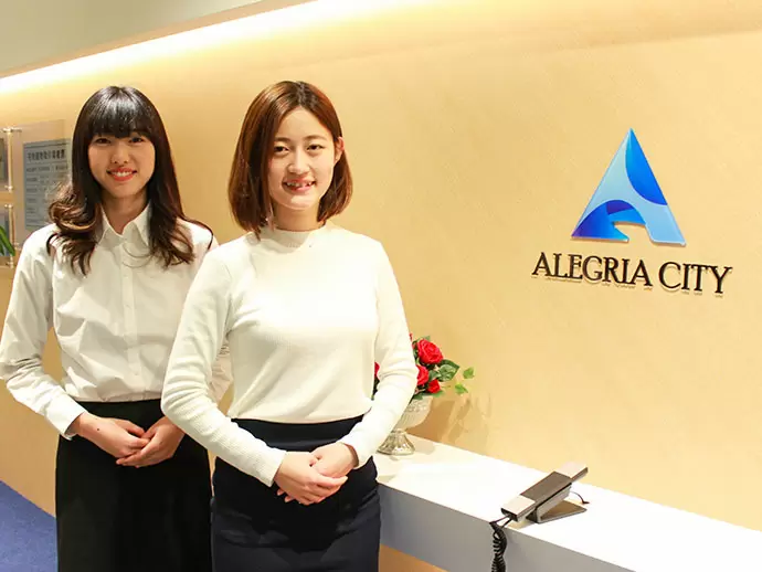 ＊女性社員が半数以上在籍＊