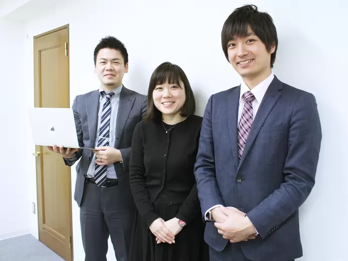 少数組織だからこそチームワークは抜群！コミュニケーションも活発な風通しの良いフラットな社風も魅力♪