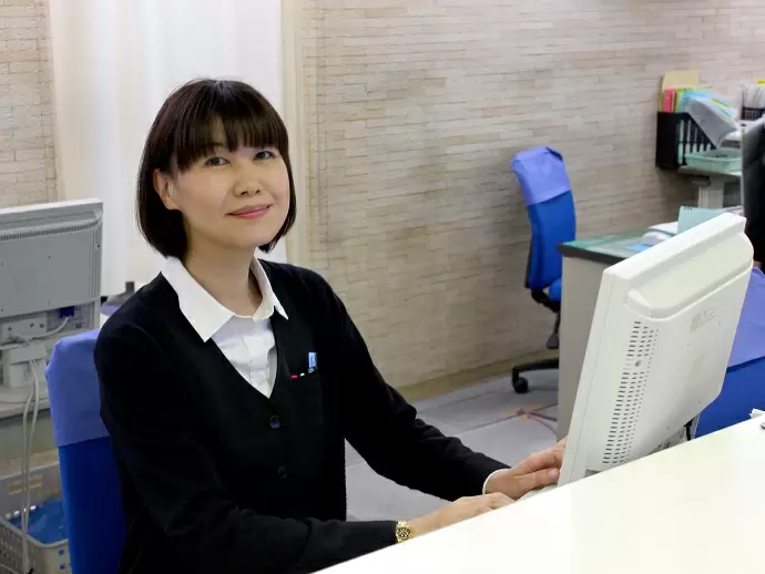患者さまには思いやりを持った対応で、慣れない手続きのお手伝いをして差し上げてください。