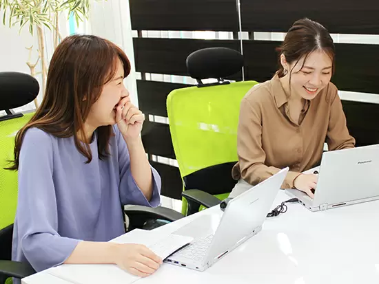 産育休制度や時短制度など、女性が働きやすい環境づくりにつとめています。