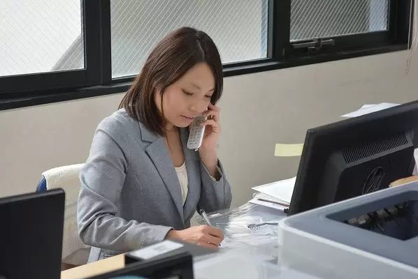 電話応対などをお任せします。