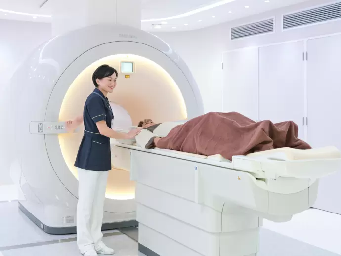 最新の医療設備を整え、多くのお客さまの健康を支えています。