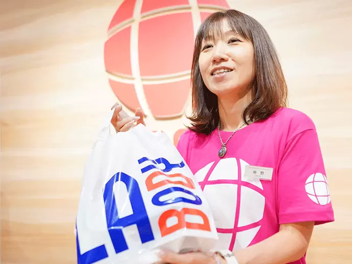 世界中のフィットネスウェアが集まる店内は、トレンドのアイテムが勢揃い！