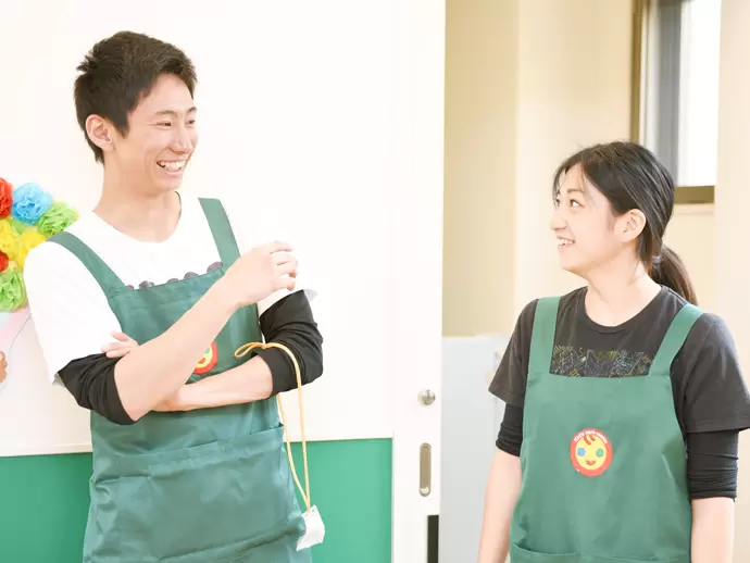 保育園のスタッフ同士チームワーク抜群！子どもたちと職員の笑顔あふれる園内です♪
