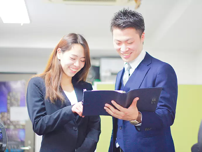 現場では社員がしっかりとサポート！いつでも質問できる環境で安心して働けます！