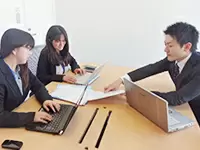 ママさんも多く活躍する職場です。皆さん育児と仕事を両立して頑張っています