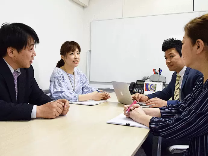 社員同士の距離が近く、何でも気軽に相談し合える社風です。わからないことは何でも聞いてくださいね♪