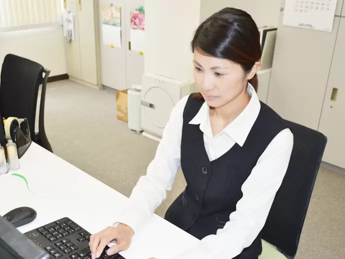 女性が多数活躍する当社では、ライフステージの変化に対応する制度も万全。長期的なキャリアを目指せます。