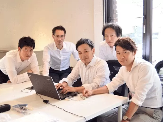 社内で技術を共有・活用することで効率的な組織的開発を追求し品質の向上を目指しています。