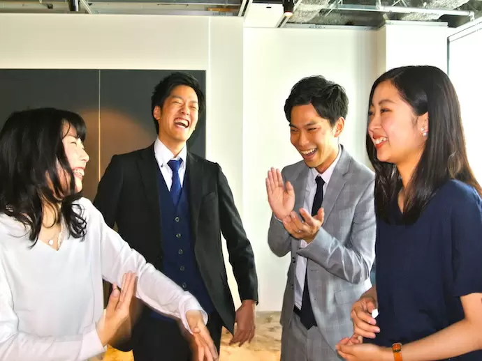 年齢、経験関係なく、スタッフは皆本当に仲が良く、なんでも相談できる環境です♪