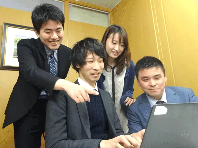 私たちと一緒に新しいキャリアを築きませんか？