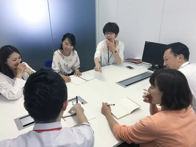 自由闊達な社内風土で、会議の雰囲気も和やか。居心地の良い環境で女性も安心して働けますよ♪