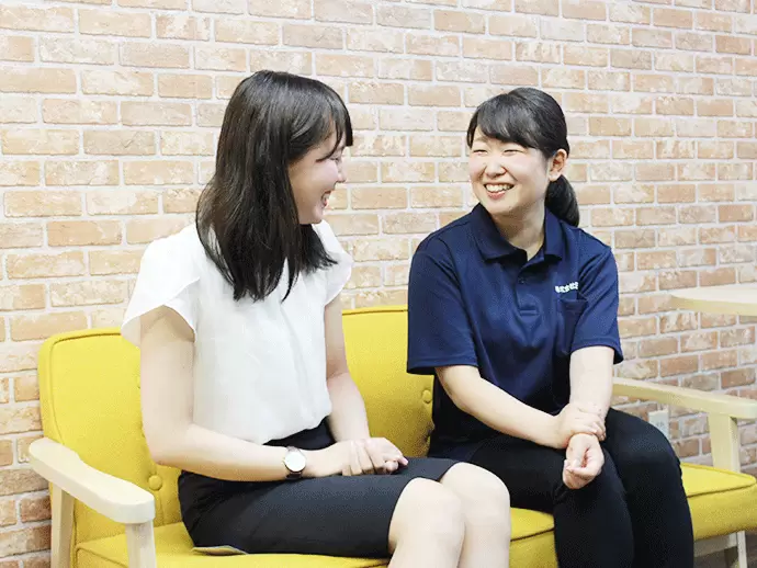 社員の仲が良いのが当社の魅力☆先輩社員と美味しくて安いランチ巡りをしたりしています。